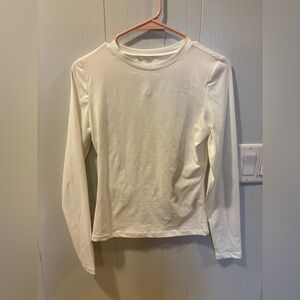 Stretchy white long sleeve top